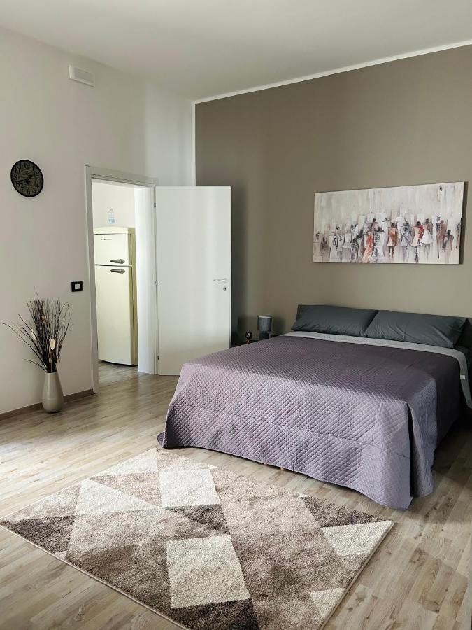 Essential House Apartment Бриндизи Екстериор снимка