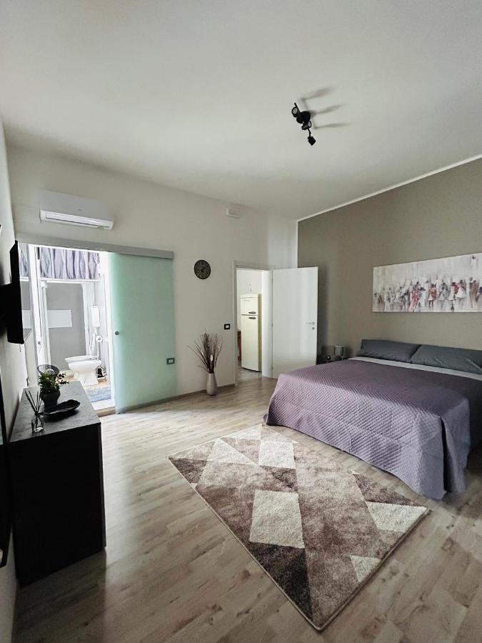 Essential House Apartment Бриндизи Екстериор снимка